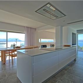 5 bedroom luxury villa with infinity pool, sea views and tennis court near Chania, sleeps 10